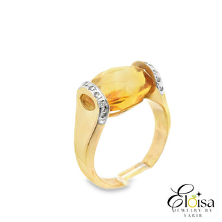 Elegant Gold Ring with Citrine Gemstone