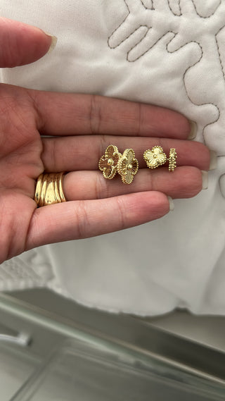 10K Small Gold Flower